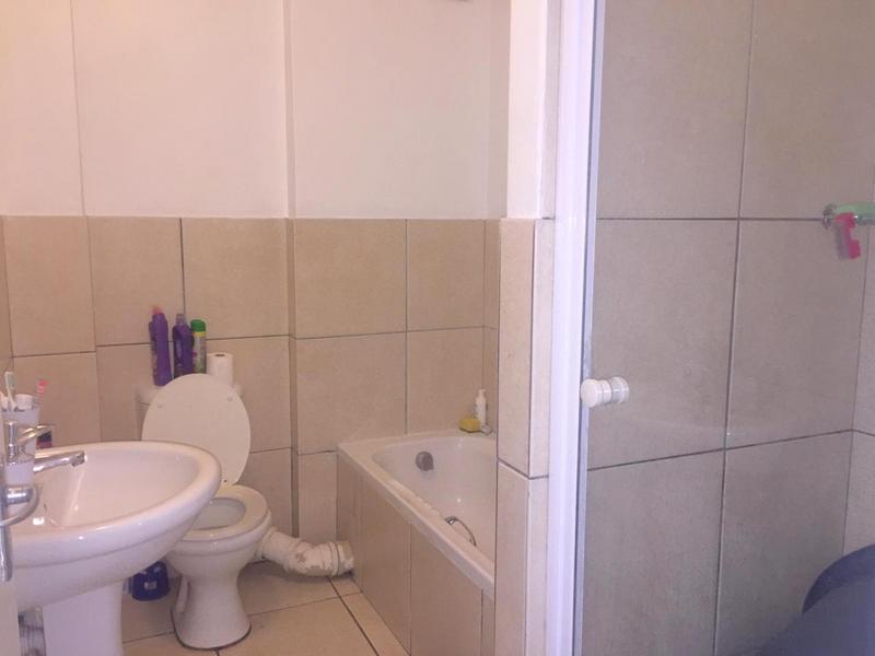 1 Bedroom Property for Sale in Kensington Western Cape